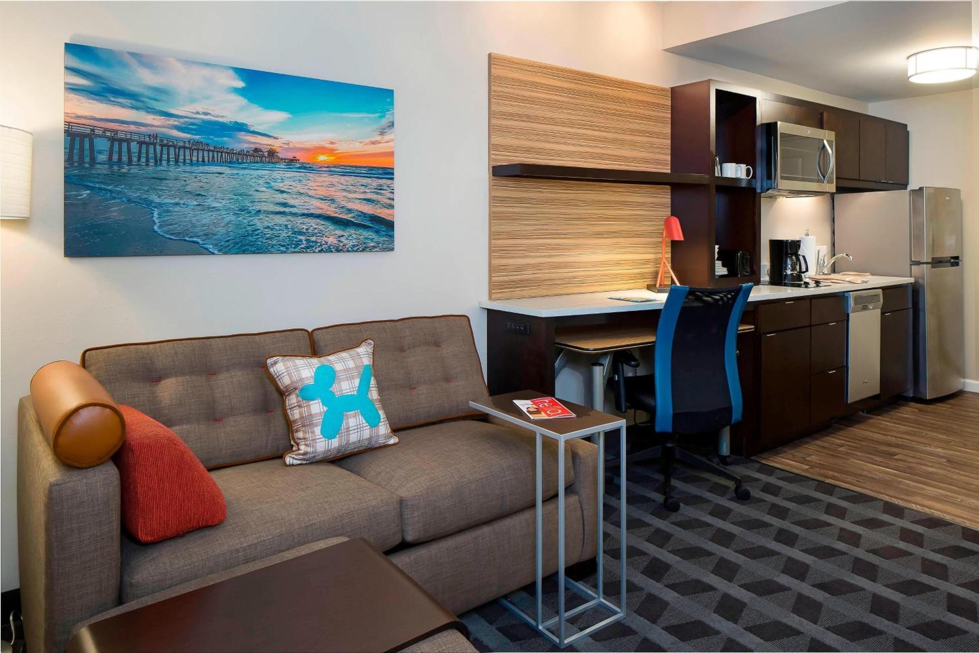 Towneplace Suites By Marriott Fort Myers Estero Bagian luar foto